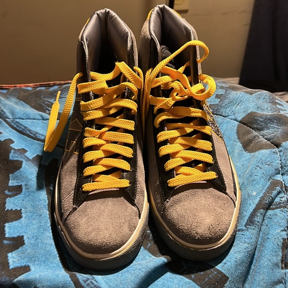 Men’s Nike Blazer - Picture 2 of 5